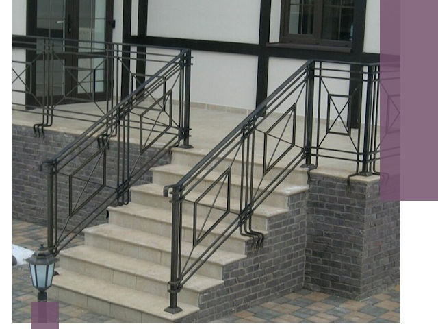 Перила для крыльца в Устях-Лабинске — монтаж, изготовление и установка