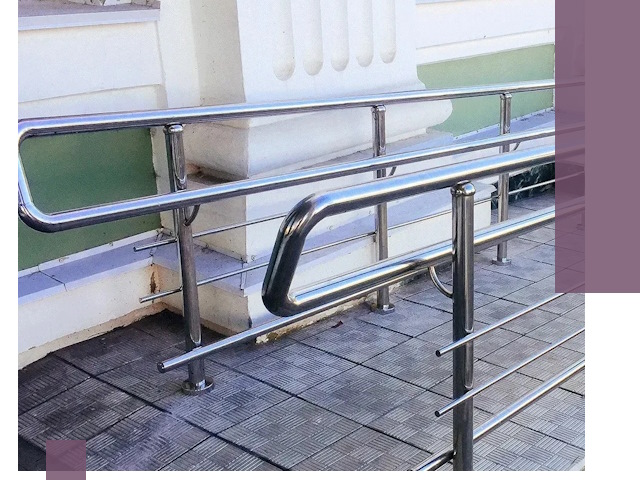 Ограждения пандусов из металла и нержавейки в Устях-Лабинске