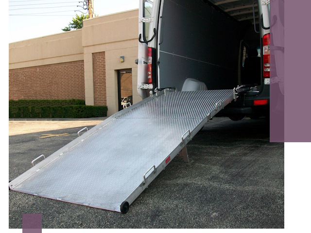 Мобильные пандусы в Устях-Лабинске — производство, монтаж и аренда