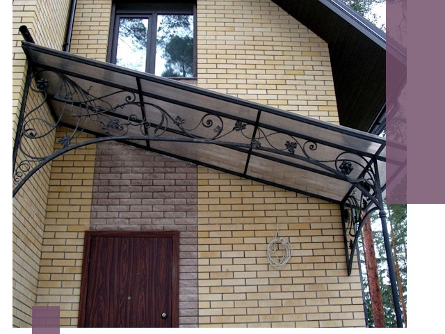 Односкатные козырьки из металла под ключ в Устях-Лабинске