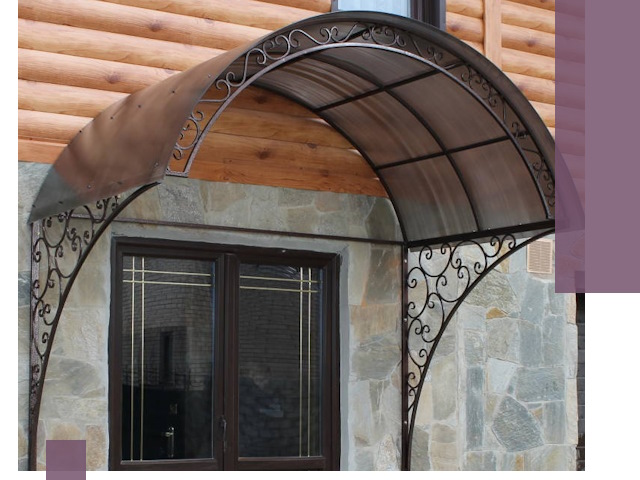 Арочные козырьки под ключ в Устях-Лабинске: изготовление и монтаж